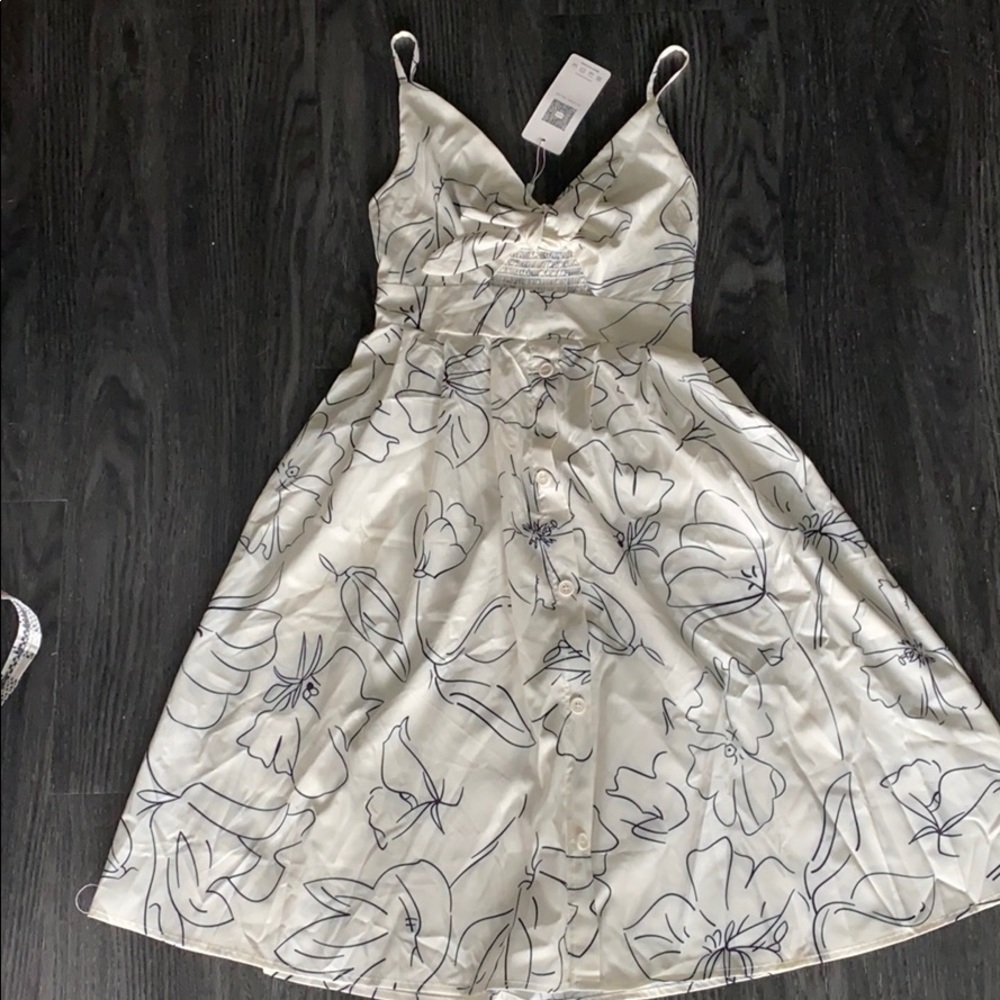 NWT White and Navy Knot-Front Dress